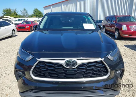 2022 Toyota Highlander Le z USA, uszkodzony, nr VIN 5TDZZRAHXNS541065